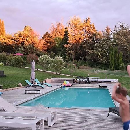 Chalet Bois Cosy Avec Piscine Aix Nature 普罗旺斯地区艾克斯 外观 照片