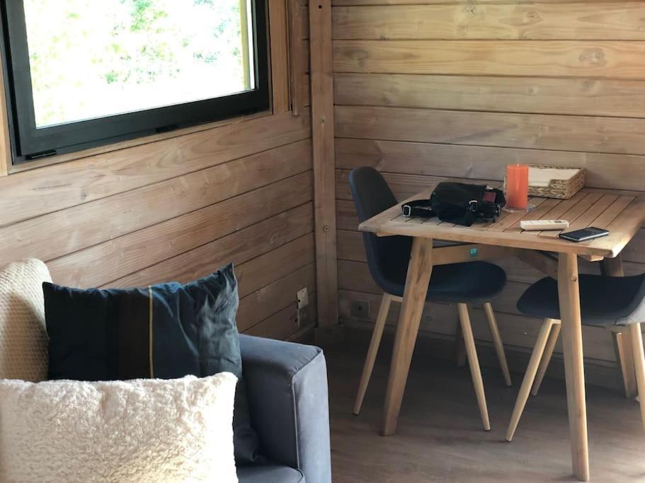Chalet Bois Cosy Avec Piscine Aix Nature 普罗旺斯地区艾克斯 外观 照片